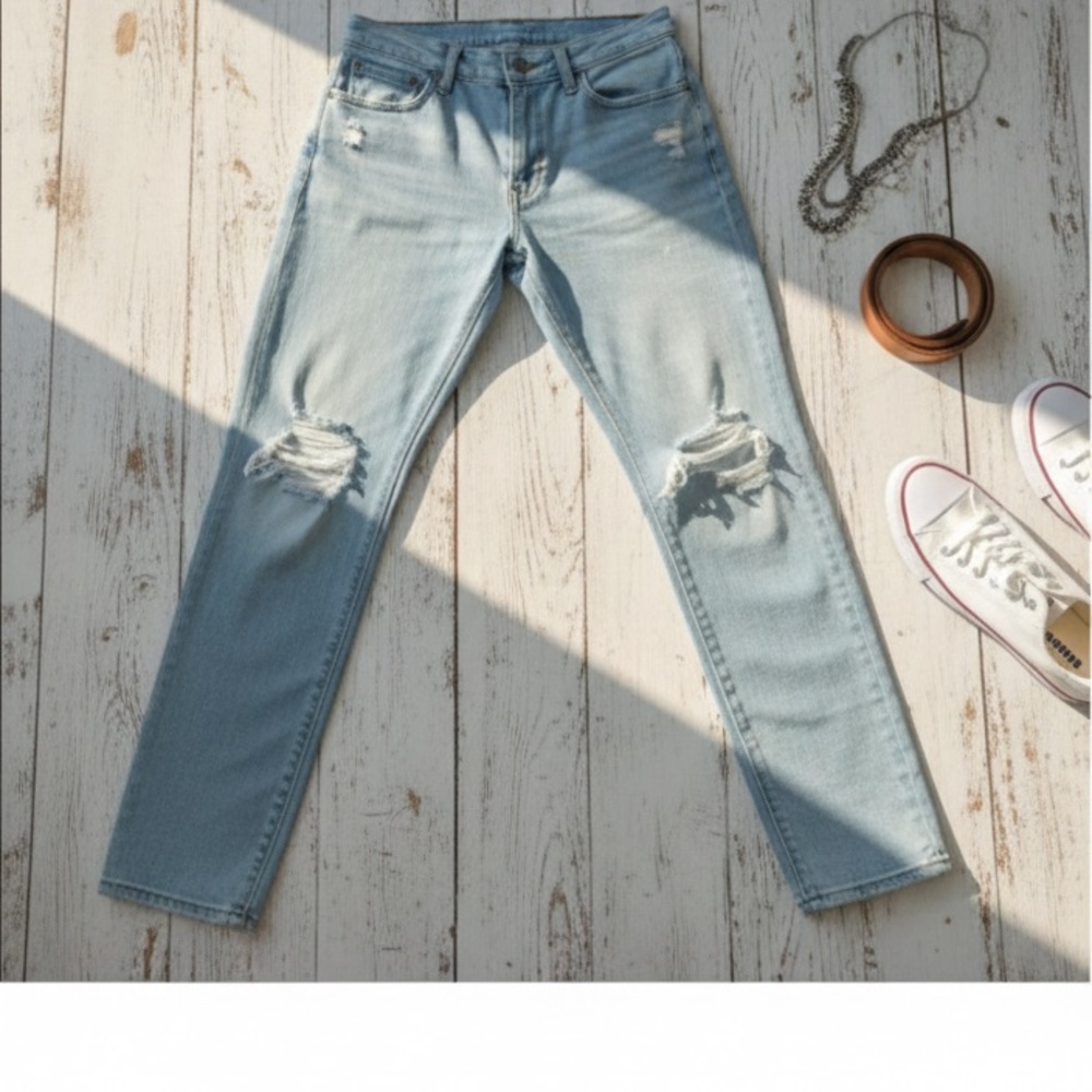 Levi’s Women’s 721 High Rise Skinny Jeans Distressed Light Wash Denim Size 29x30